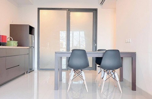 By Pass Ngurah Rai Apartamento | Elegant 2Br (No Kitchen) Apartment At Skales Residence Nusa Dua Bali