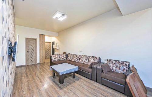 Nor-Nork Apartamento | Elegant 2BR Urban Hideaway - Parkside, near Mega Mall