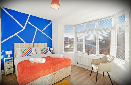 Turkey Street Apartamento | Elegant 3-bed apartment with FREE onsite PARKING in Enfield - Out door Patio - Big savings on Longer Stays