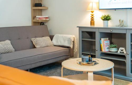 Roundhay Casa | Elegant 3 Bed With Sofa Bed Just 5 Mins To Roundhay Park