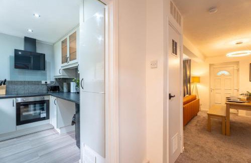 Roundhay Casa | Elegant 3 Bed With Sofa Bed Just 5 Mins To Roundhay Park
