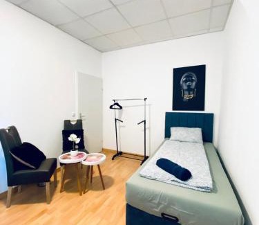 Liesing Apartamento | Elegant 3-Bedroom Retreat Convenient City Access