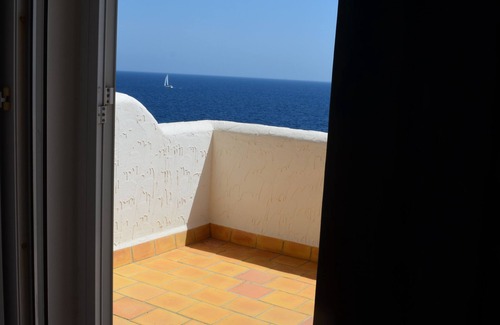 Vallgornera Villa | Elegante villa de 3 dormitorios en la figura 1. Línea de mar con unas vistas impresionantes