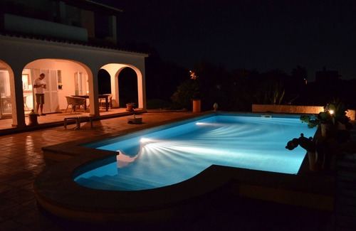 Vallgornera Villa | Elegante villa de 3 dormitorios en la figura 1. Línea de mar con unas vistas impresionantes