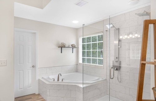 Huntersville Casa | Elegant 3400 sqf Home