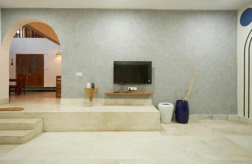 Banjara Hills Villa | Elegant - 3BHK AC Villa with Lawn BanjaraHills HYD