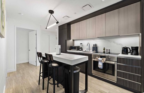 Fort Point Apartamento | Elegant 3BR 2BA Condo Seaport Boston.
