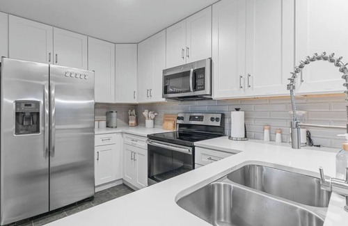 Soulard Apartamento | Elegant 3BR Designer Retreat near Soulard & Lafayette Square in St. Louis