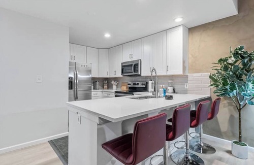Soulard Apartamento | Elegant 3BR Designer Retreat near Soulard & Lafayette Square in St. Louis