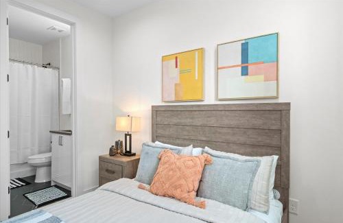 Charlotte Apartamento | Elegant 3BR3.5BA Modern Charlotte Townhouse