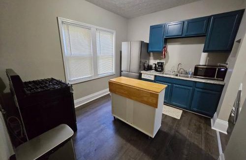 Hough Casa | Elegant 4 Bed Room at Cleveland Clinic Area