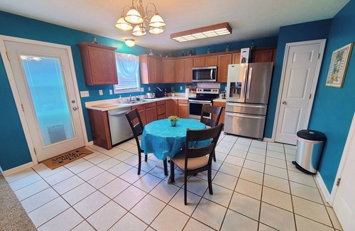 Lexington Casa | Elegant 4BR Retreat Near Hospitals - Pet Friendly