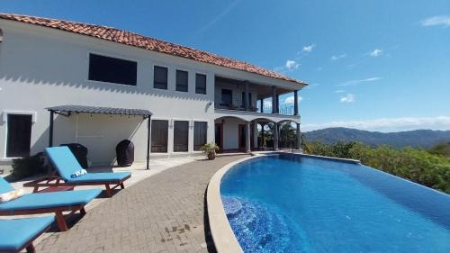 Potrero Villa | Elegant 4BR Villa w Ocean views in Playa Potrero - Casa de Estrellas