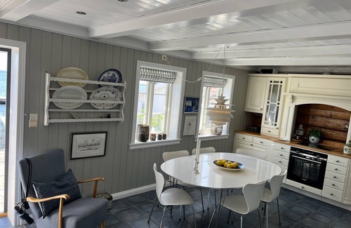 Risor Casa | Elegant 5-bedroom waterfront home in charming Risør, Norway
