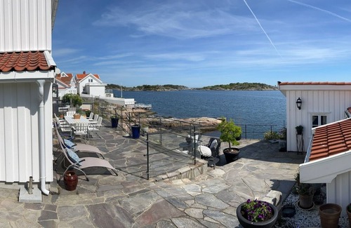 Risor Casa | Elegant 5-bedroom waterfront home in charming Risør, Norway