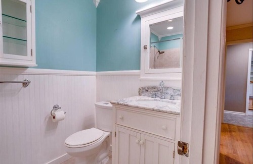 Audubon Park Casa | Elegant 6 Bedroom Home in Heart of Memphis