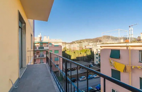 Albaro Apartamento | Elegant and bright apartment steps from Boccadasse on the sea in Genova.
