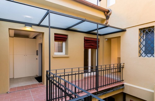 L'antico Ghetto Ebraico Apartamento | Las puertas ELEGANTES Y CÓMODAS debajo de las torres