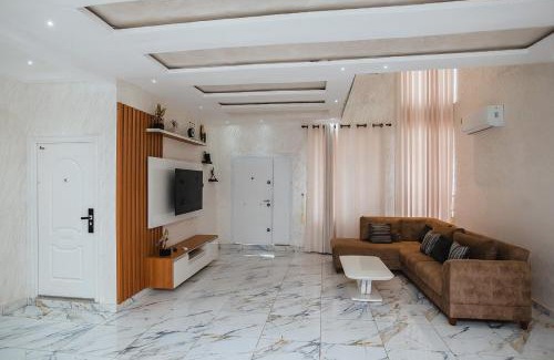 Adenta Casa | Elegant and Cosy Four Bedroom Home in Accra