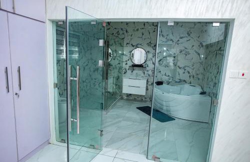 Adenta Casa | Elegant and Cosy Four Bedroom Home in Accra