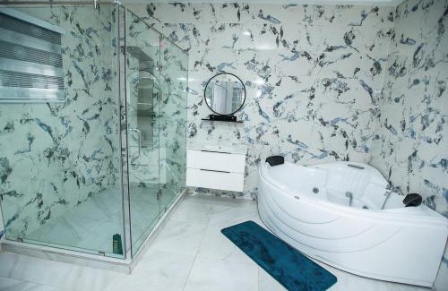 Adenta Casa | Elegant and Cosy Four Bedroom Home in Accra
