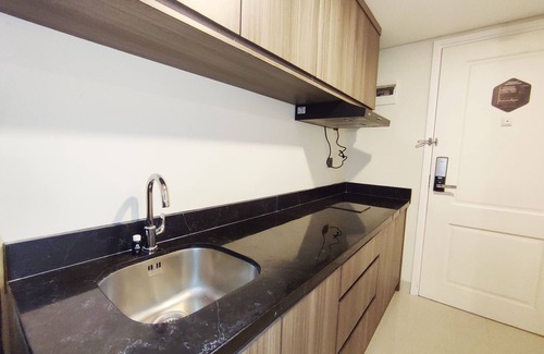 Semarang Apartamento | Elegant And Homey Studio At Marquis De Lafayette Apartment