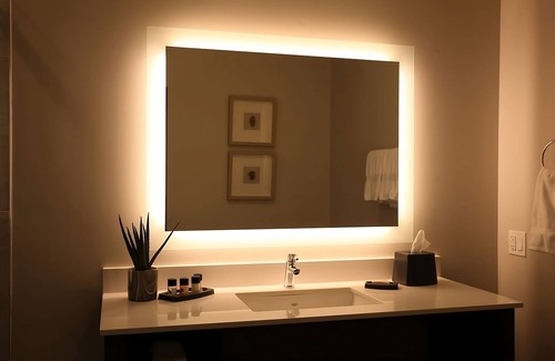 Winters Hotel | Elegant and Luxurious Suite, Outdoor Fire Place, Onsite Restaurant and Bar