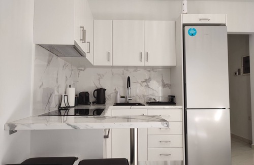 Moschato-Tavros Apartamento | Elegant and Modern apartment near to Athenian Riviera