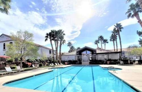 Green Valley Ranch Condominio | Elegant and Modern Living, Ideal for Extended Stay