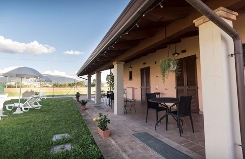 Bastia Umbra Apartamento | Vrbo Property