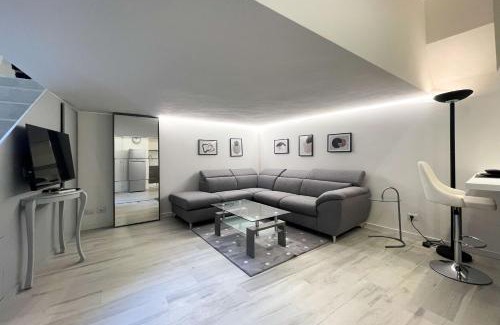 Porta Venezia Apartamento | Elegant and Silent Loft in the center of Milan