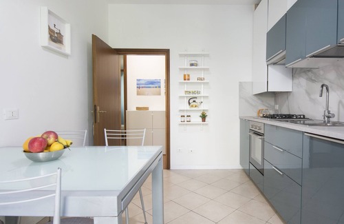 Bellariva Apartamento | Elegant and spacious apartment with private garden near the sea.
