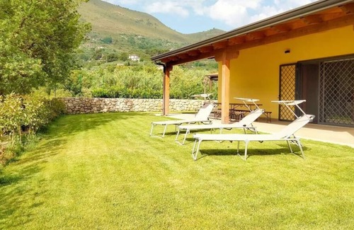 Itri Villa | Elegante e spaziosa villa con piscina a Itri