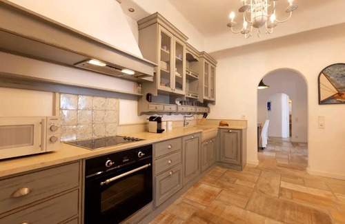 Steniai Villa | Elegant Andros Beach House | Villa Stenies thalassino | Beautiful SeaViews | Piso Gyalia Beach