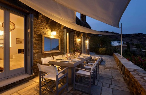 Steniai Villa | Elegant Andros Beach House | Villa Stenies thalassino | Beautiful SeaViews | Piso Gyalia Beach