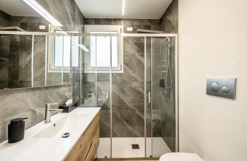 Faenza Apartamento | Elegant Apartment - Free WiFi, Private Parking & Air Conditioning