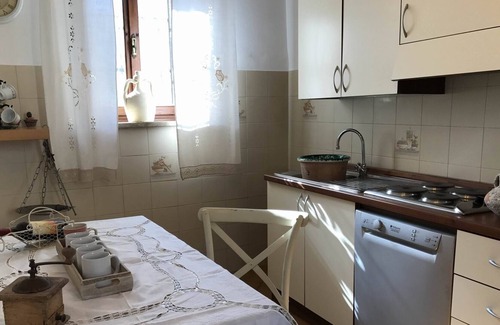 Santa Maria del Giudice Casa | Elegante apartamento en una villa cerca de Lucca, Anna
