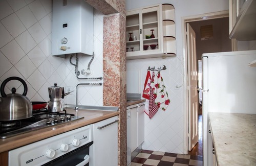 Alges Apartamento | Elegante apartamento en el atractivo distrito ribereño de Lisboa