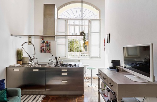 Ponte Abbadesse Apartamento | Elegant apartment in historic building city center