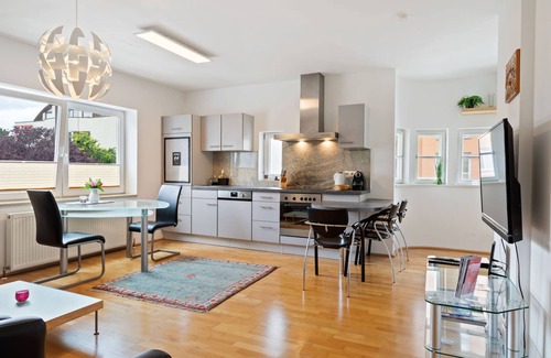 Pradl Apartamento | Elegant Apartment in Innsbruck near Golden Roof