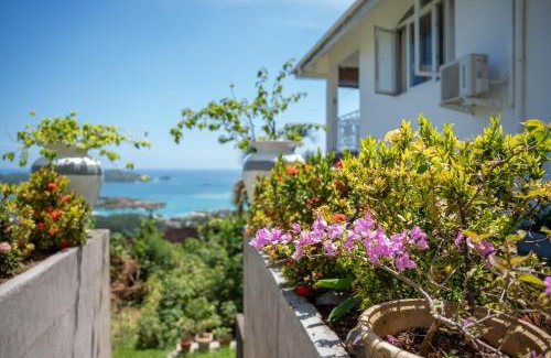 Zig Zag Ward Apartamento | Elegant apartment in Les Mamelles, 400 m², sea view