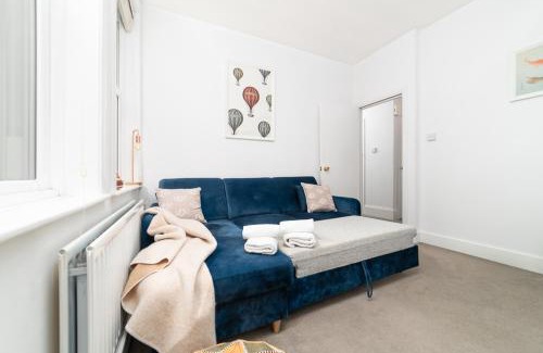 Hammersmith and Fulham Apartamento | Elegant Apartment in London Steps Away From River Thames