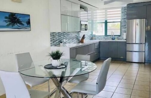 Mediania Baja Villa | Elegant Apartment/Poolfront & Steps from the Beach