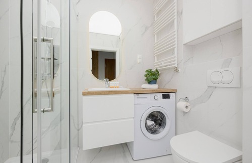 Wlochy Apartamento | Elegant Apartment Warsaw by Renters