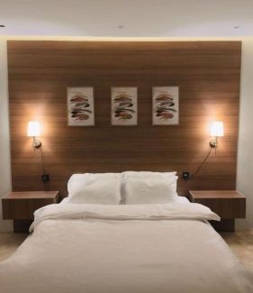 Riyadh Apartamento | Elegant apartment with a hall and bedroom
