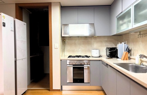 Yeoksam Apartamento | Elegant APT 3Bdr 2Bath Gangnam Stn 2Min