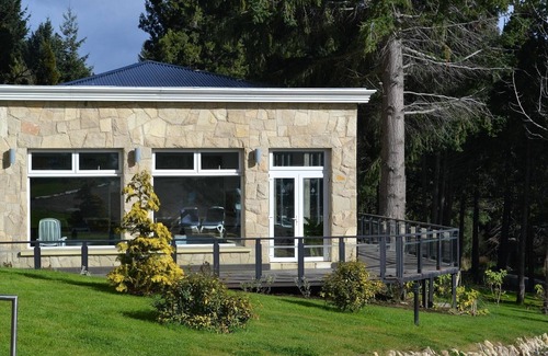San Carlos de Bariloche Hotel | Elegant Room with Panoramic Views, Near Downtown and Nahuel Huapi Lake