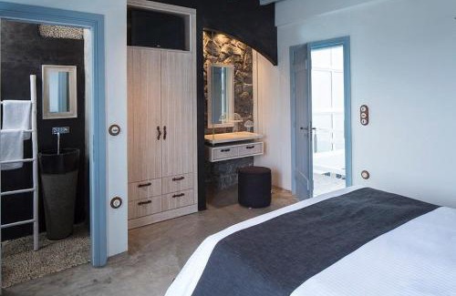 Astypalaia Villa | Elegant Astypalaia Villa Villa Ble Air Conditioning Hot Tub 2 Bedrooms Chora