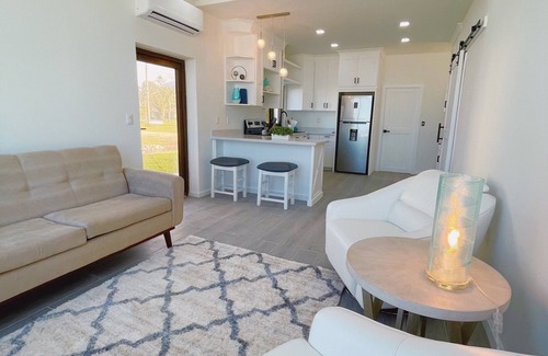El Porvenir Condominio | Elegante villa frente a la playa con piscina, unidad individual
