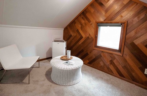 Orrville Casa | Elegant Boho apartment in downtown Orrville